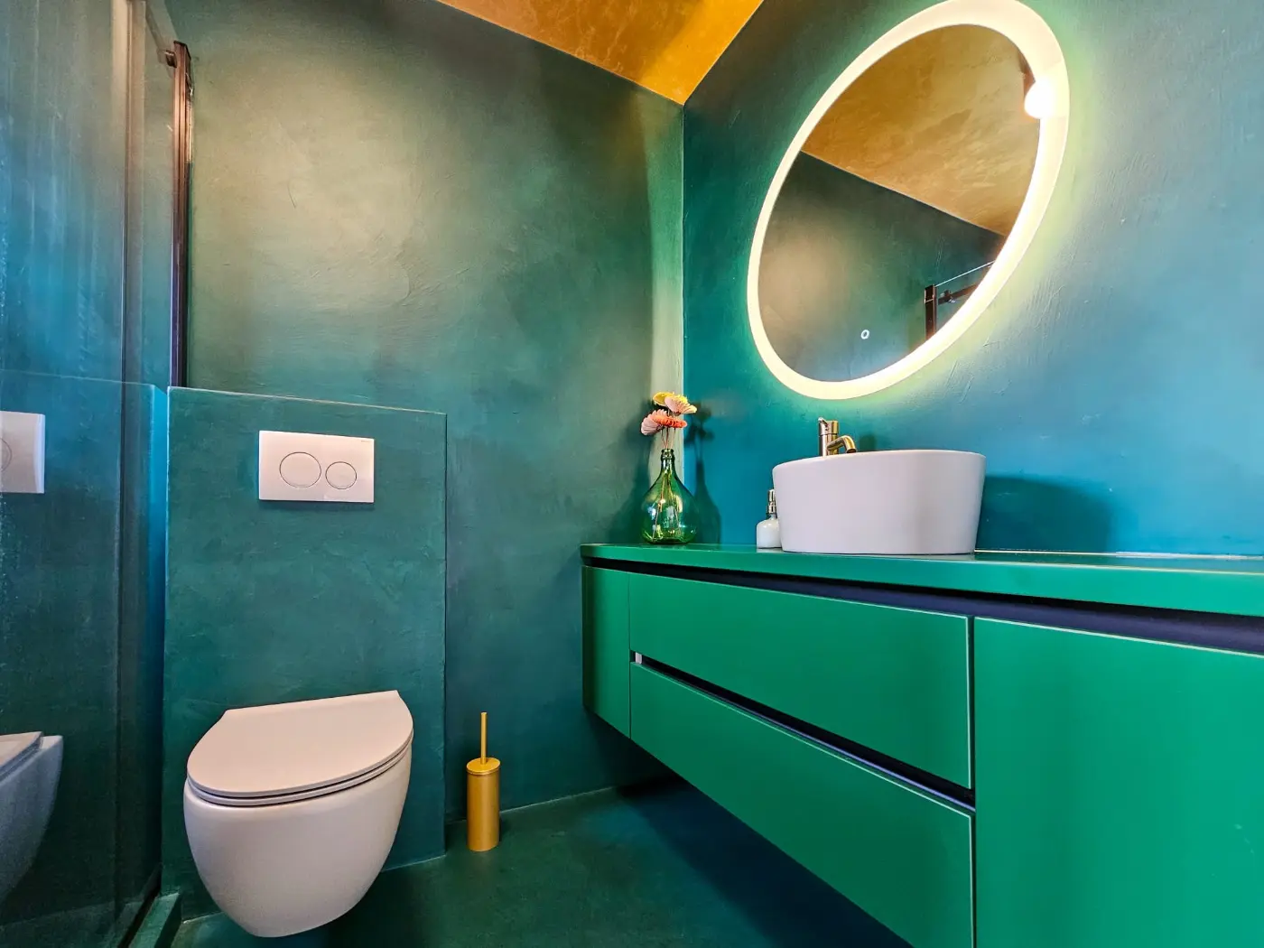 Mikrocement zidovi u kupaonici